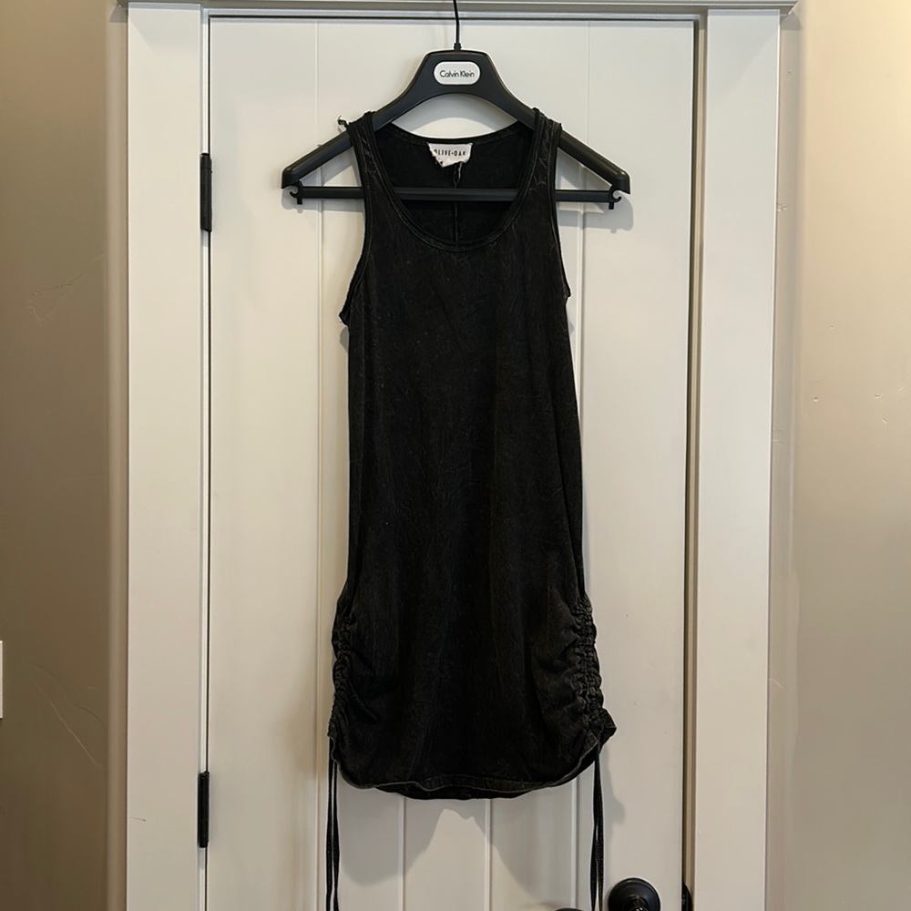 Like new Olive + Oak heathered black side cinch mini dress racerback size XS